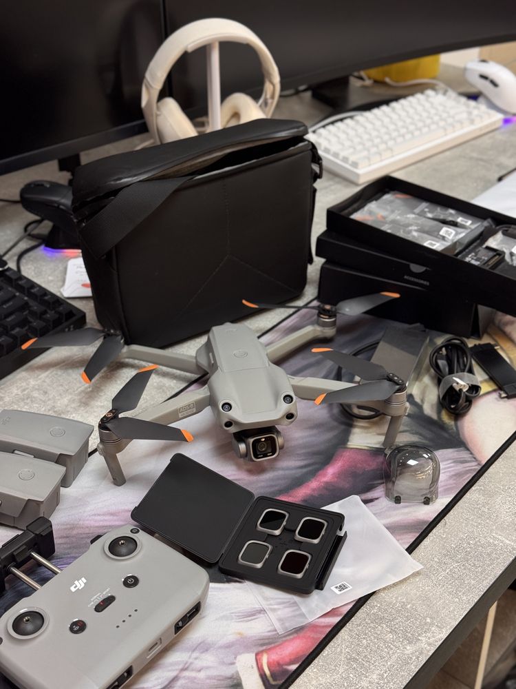 Дрон DJI Air 2S Fly More Combo серый