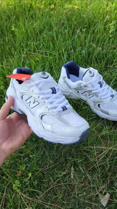 Yoshlar krossovkalari

 Yoshlar uchun krossovkalar - bu yoshlar uchun