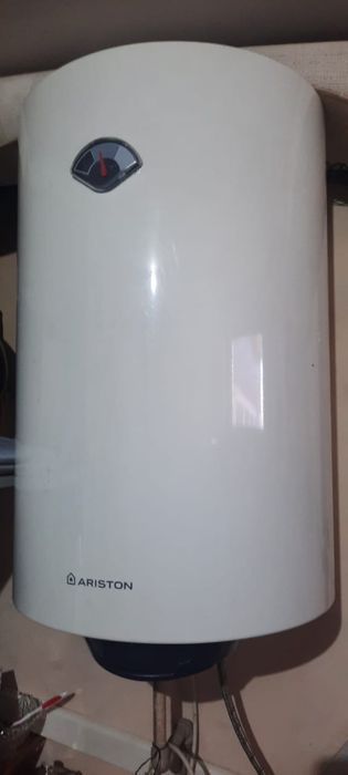 Продается бойлер Ariston BLU R 80 V 1.8K PL (75 л)