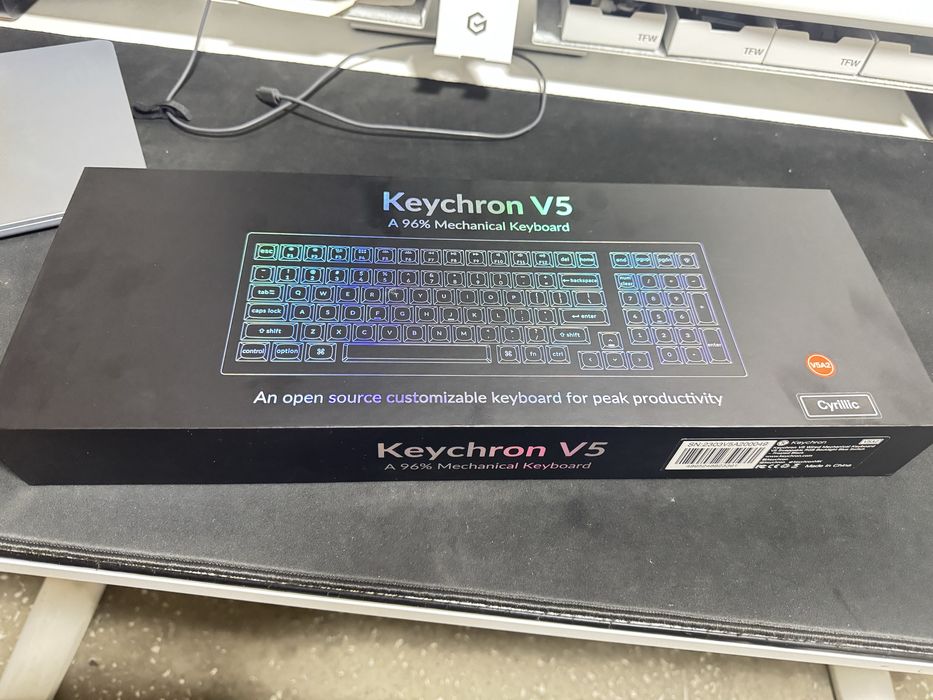 Механическая клавиатура KEYCHRON V5 swappable RGB backlight