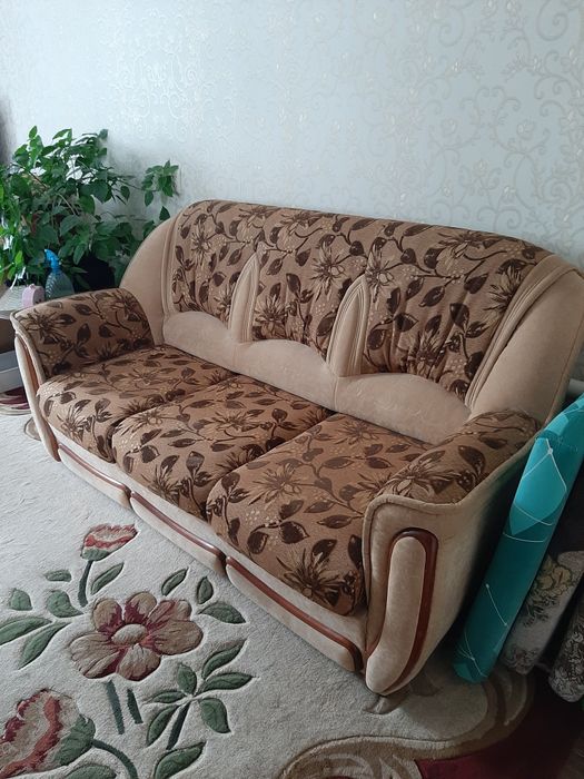 Продам диван б/у