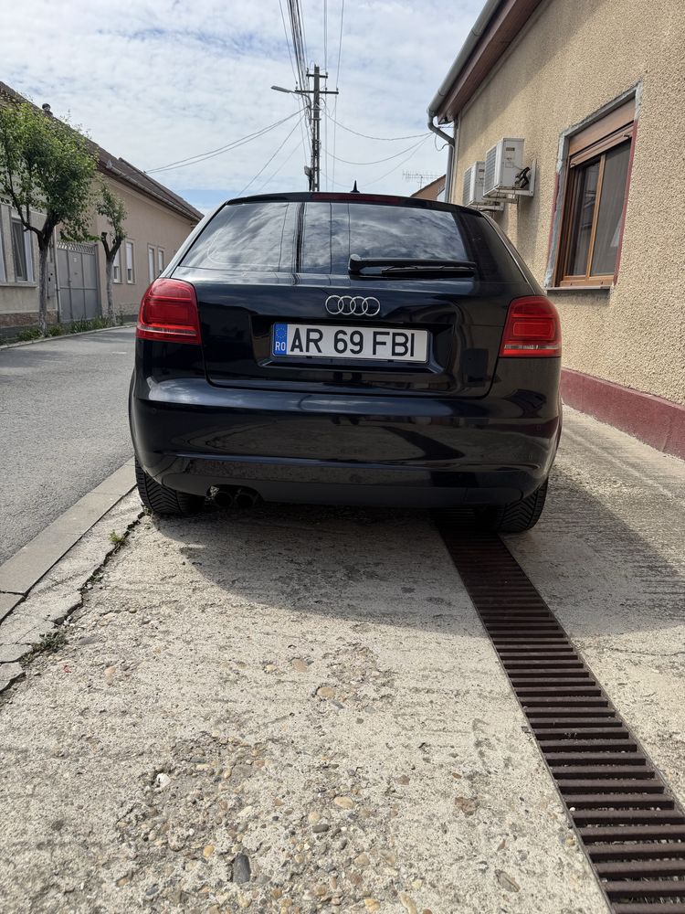Vand Audi A3 2010 (sau schimb cu motocicleta)