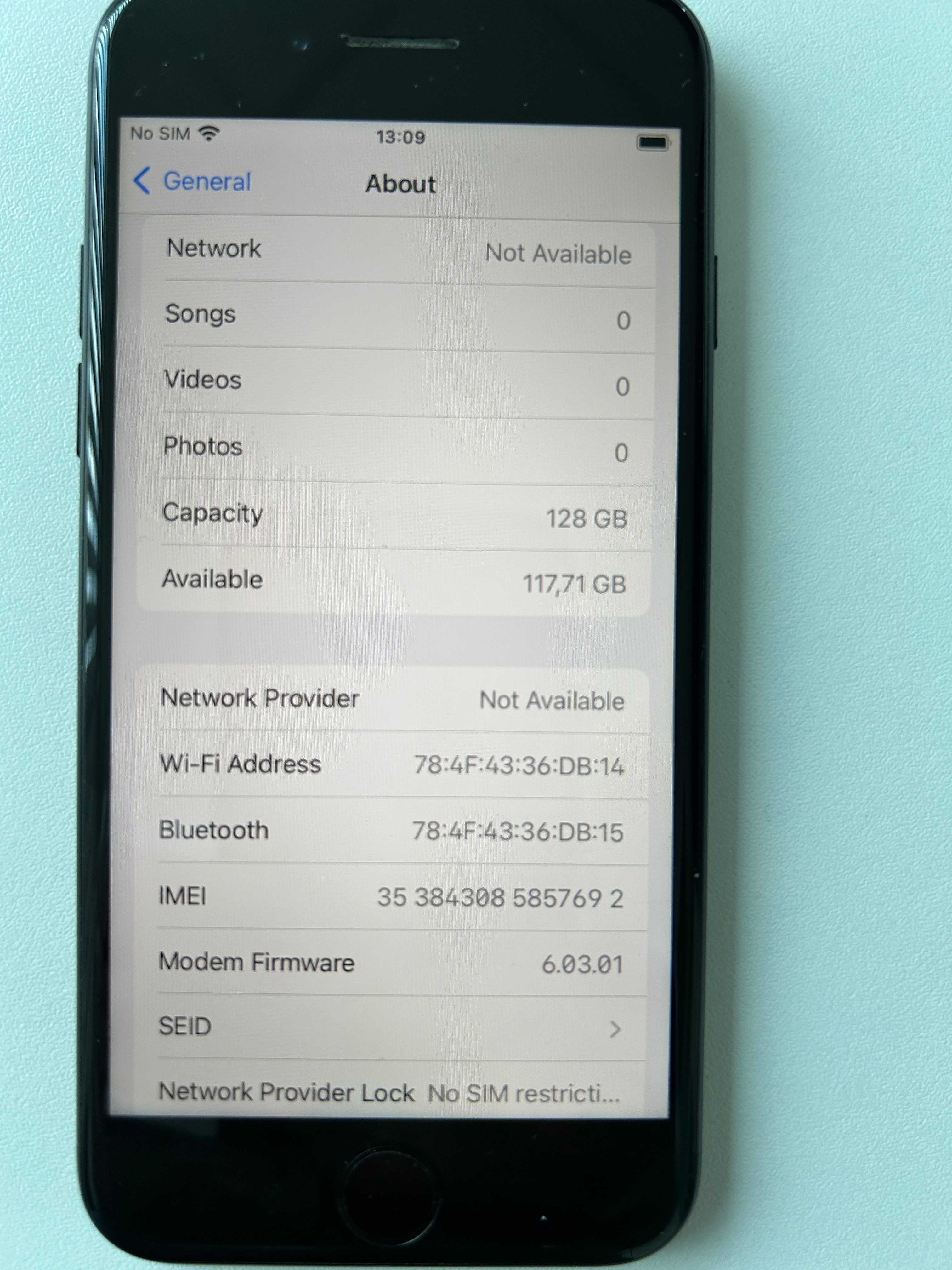 iPhone 7 128gb black-отличен. Нищо по него не е подменяно.