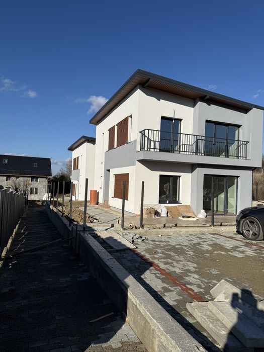 Casă modernă P+E Barnova– 110 mp utili, teren 250 mp, finisaje premium