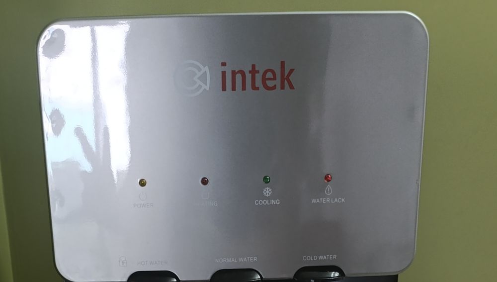 Кулер, для воды компании: Intek. Intek kompaniyasidan suv sovutgich
