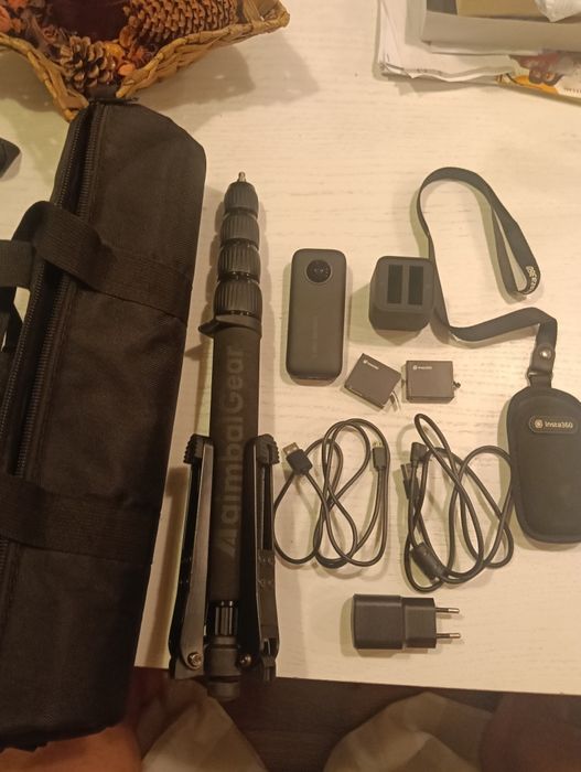 Camera sport 360° Insta 360 one x + accesorii