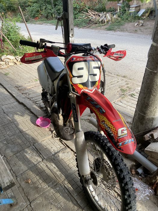 Продавам Honda cr 125r с fmf       спешно !!!