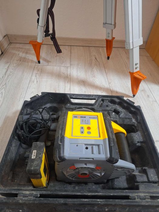 Laser rotativ pentru pamnt