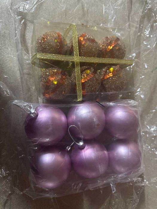 Комплект перлени коледни топки – 6 бр.+ подарък-6 бр.златисти топки.