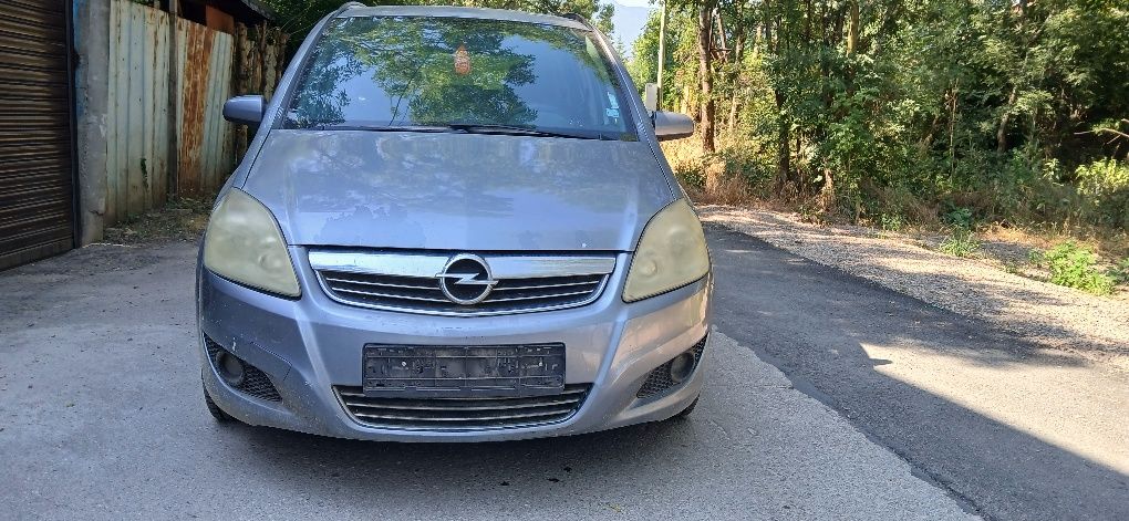 Opel Zafira B 1.9 120 коня продава се на части