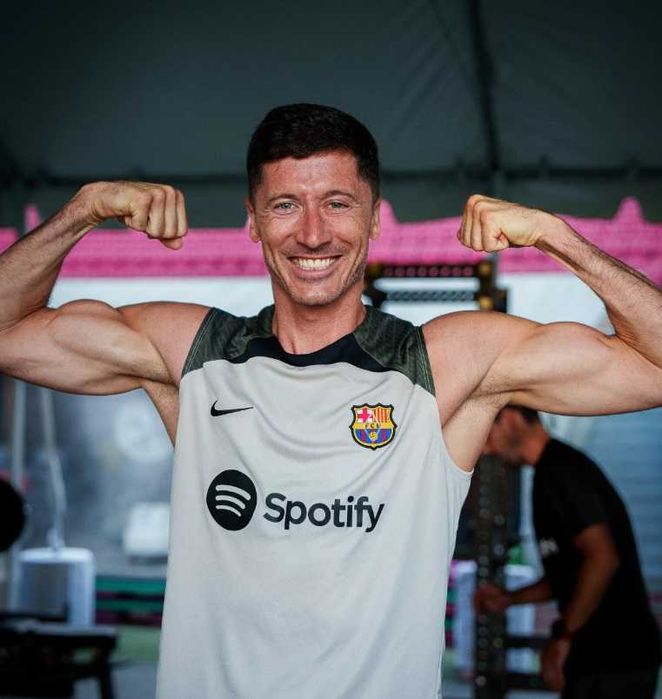 FC Barcelona Tricou de Antrenament 2023/24 -semnat Robert Lewandowski