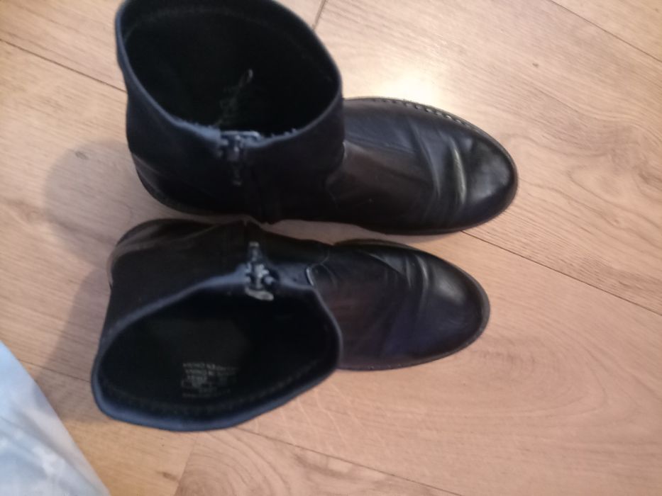 ghete negre Zara
