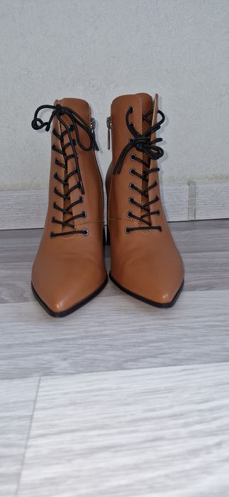 Кожаные ботильоны