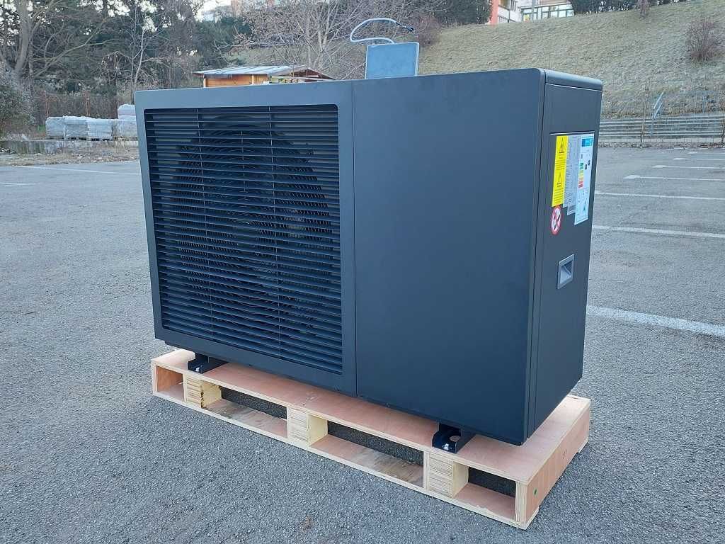 Pompa de caldura SolarEast R290 trifazat - 12kW