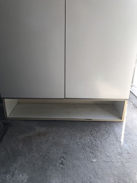 Кухненско шкафче с две вратички - горно