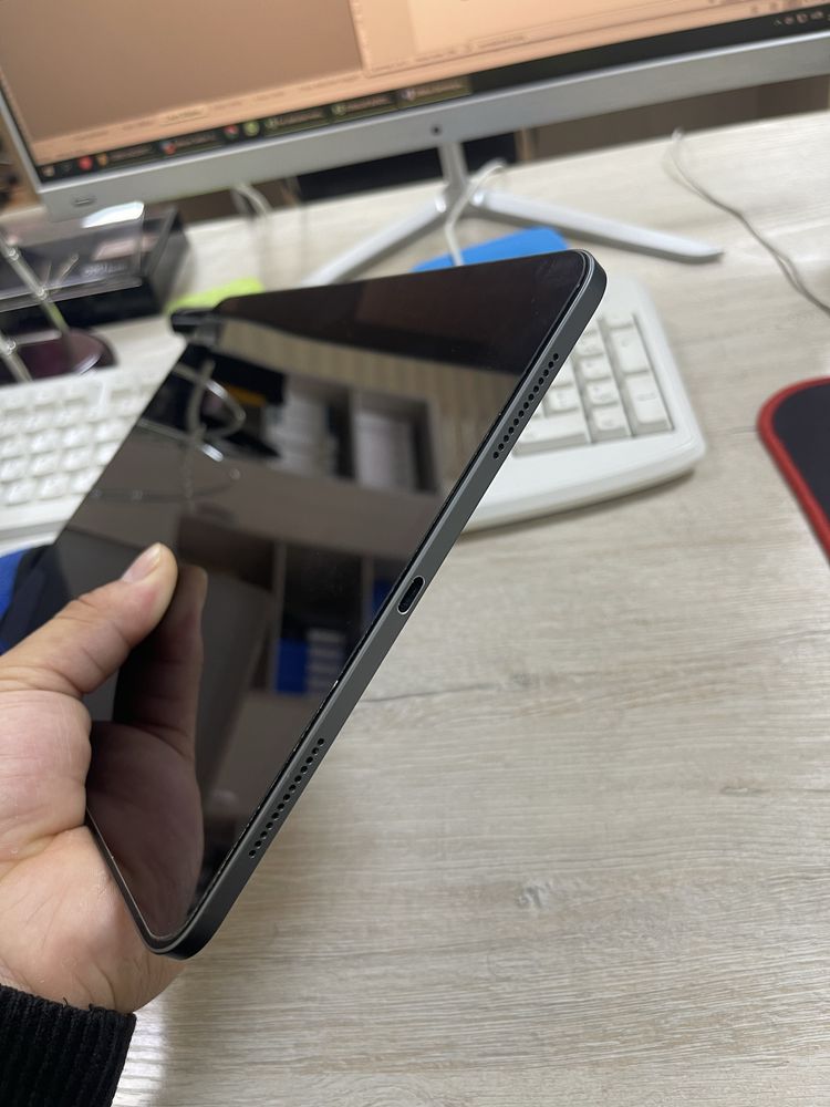 Ipad pro 11 dyumli 2018/2019. Holati yangiday.