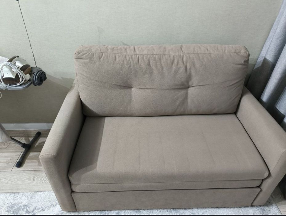 Продаю хороший диван