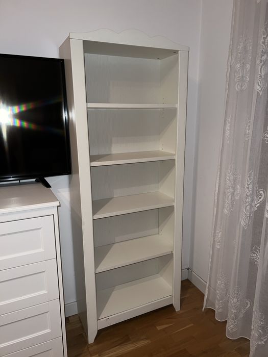 Biblioteca Ikea alba