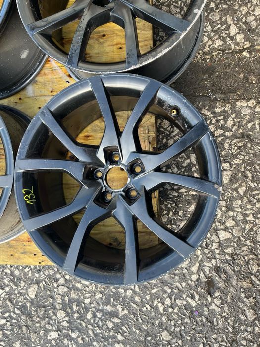 Оригинални джанти 18 Audi A4 A5 A6 8t0601025E 8.5j et29 ном 126 за боя