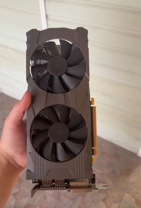 Продам видеокарту Rx 580/4gb Maxsun
