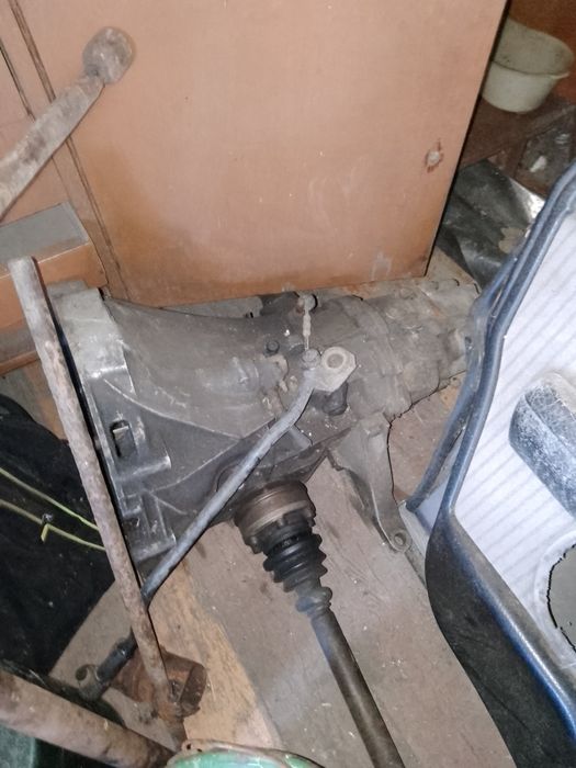 Ауди 100 с3 КПП коробку переключения передач продам