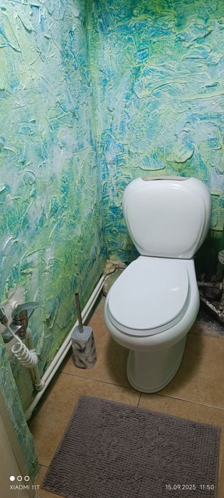 Срочно Продается юнусабад 18 кварта 5 комнатная л 77 серия