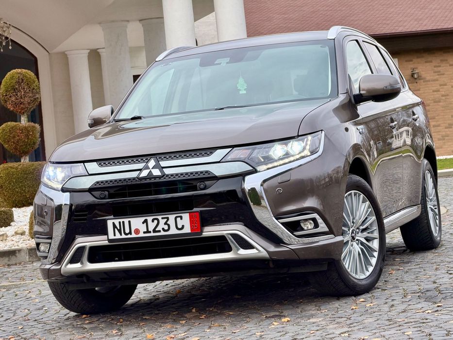 Mitsubishi Outlander 2020 | HYBRID | New Model | 306CP | Automat | 4x4 | GARANTIE 2028 !!!