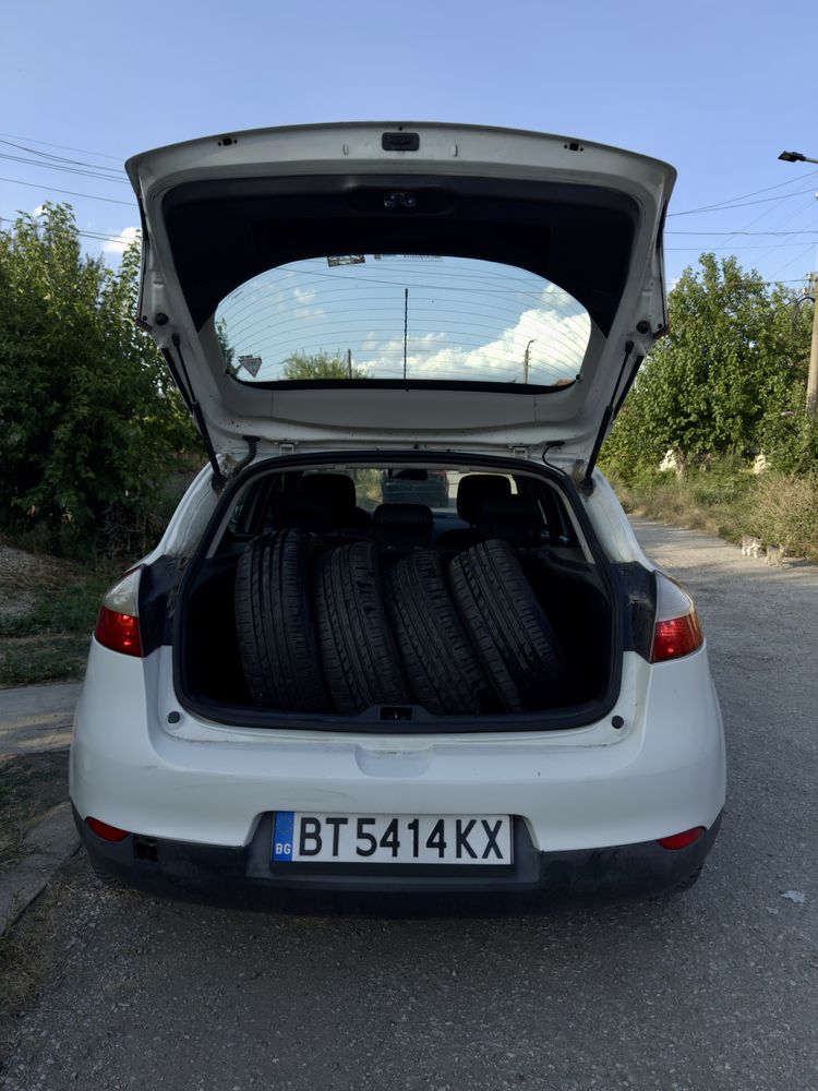 Продавам Renault Megane III – 2009 г. | 1.6 бензин | 110 к.с.