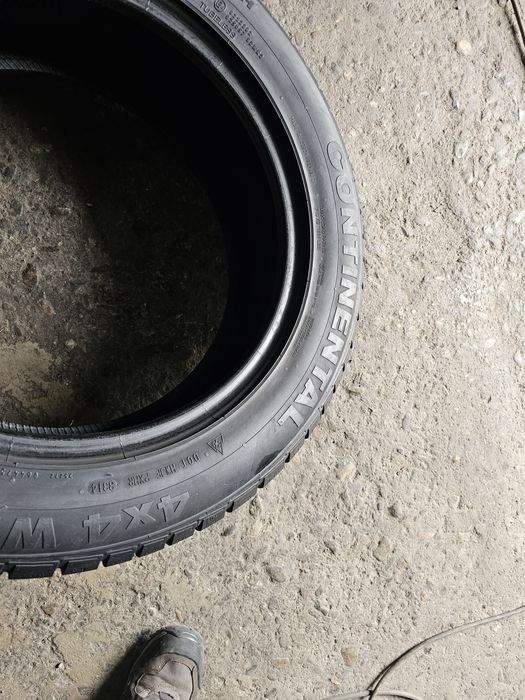2 anvelope iarna  215 60 17 Continental 6.4mm 2018