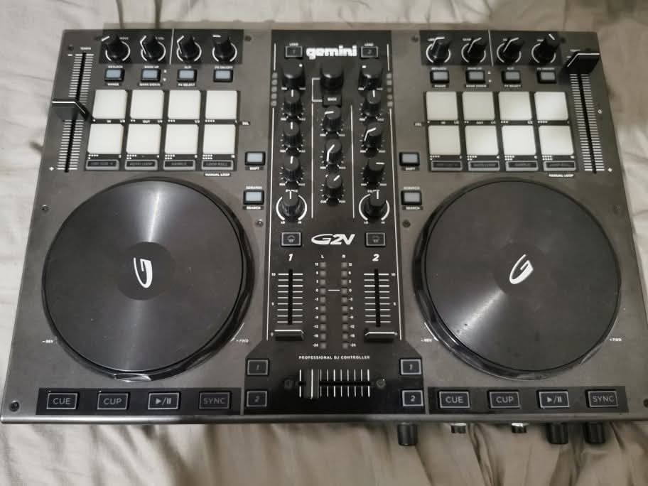 Контролер DJ Gemini G2V