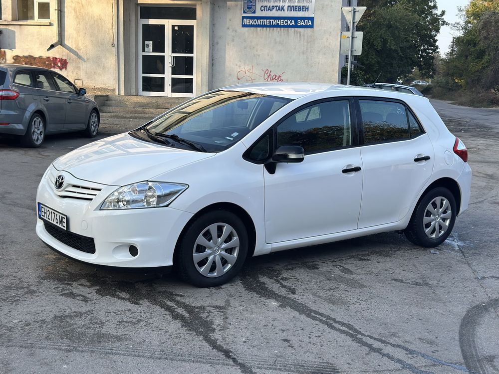 Toyota Auris 1.33 бензин 99кс 6скорости Фейслифт