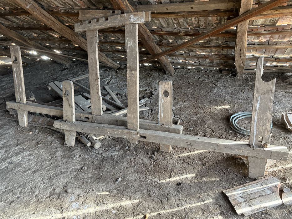 Vand razboi pentru tesut