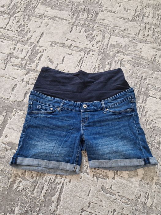 Blugi H&Mscurti de gravide