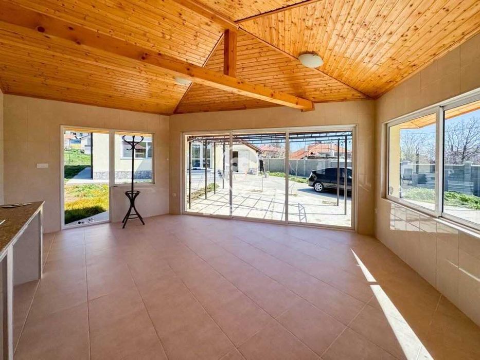 Продава се Къща в с. Рудник, Област Бургас - 320 кв.м за 1125 €/кв.м - Снимка #1