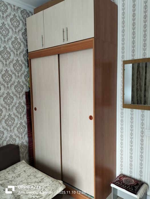 Продам шкаф с антресолью