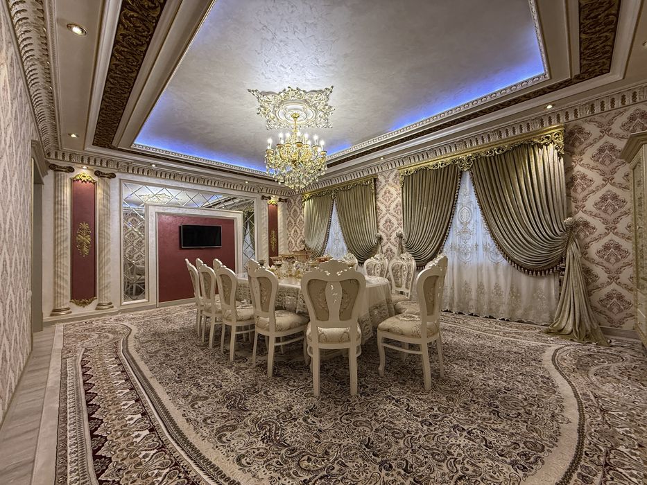 6,7 соток 6 хона сифатли қурилган авторский проэктдаги ховли сотилади!