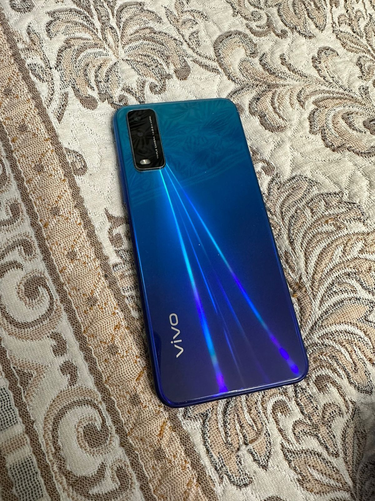 Смартфон Vivo Y20