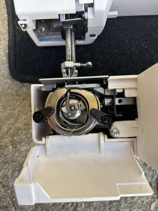 Шевна машина AEG