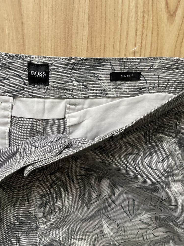 HUGO BOSS / мъжки къс панталон W34