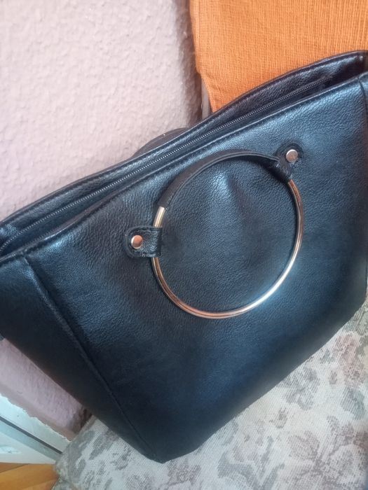 Чанта чисто нова