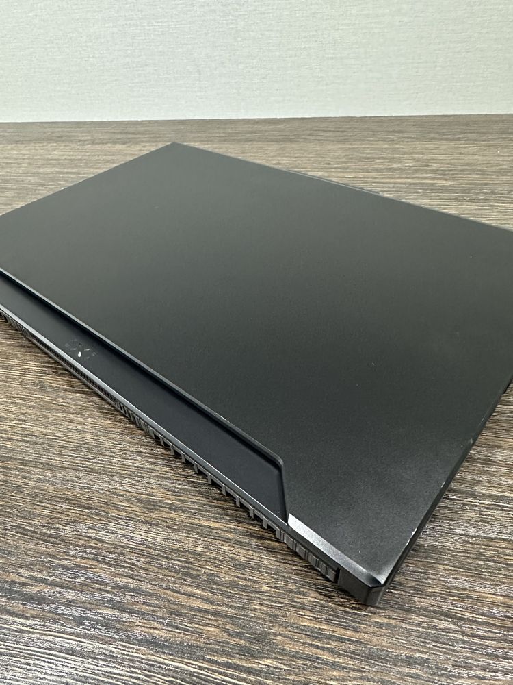 мощный 16-ядерный i7 Asus TUF Dash F15, для графики и игр