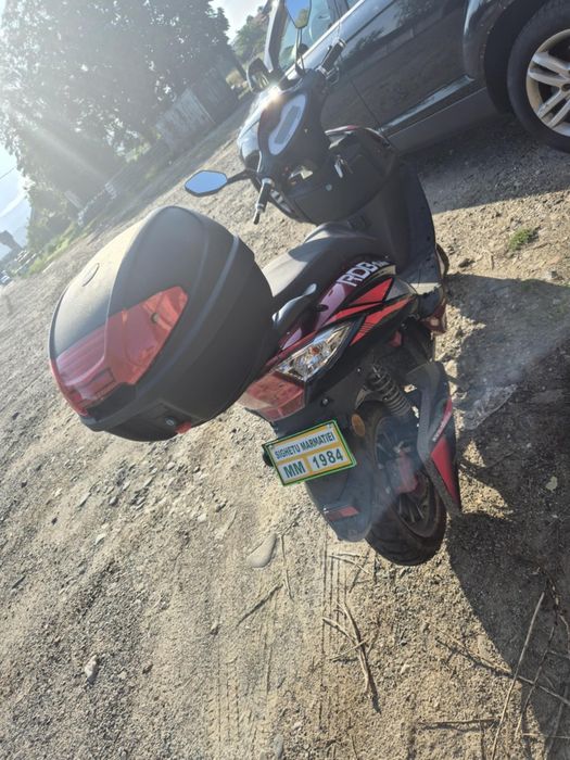 Scuter electric cumparat anyl asta