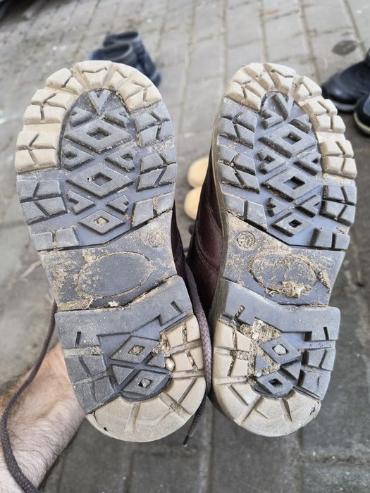 Vând bocanci piele 24-30