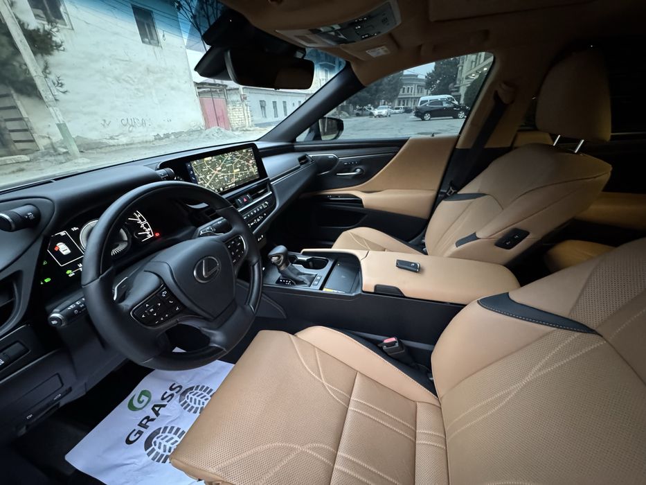 LEXUS ES 300  гибрид