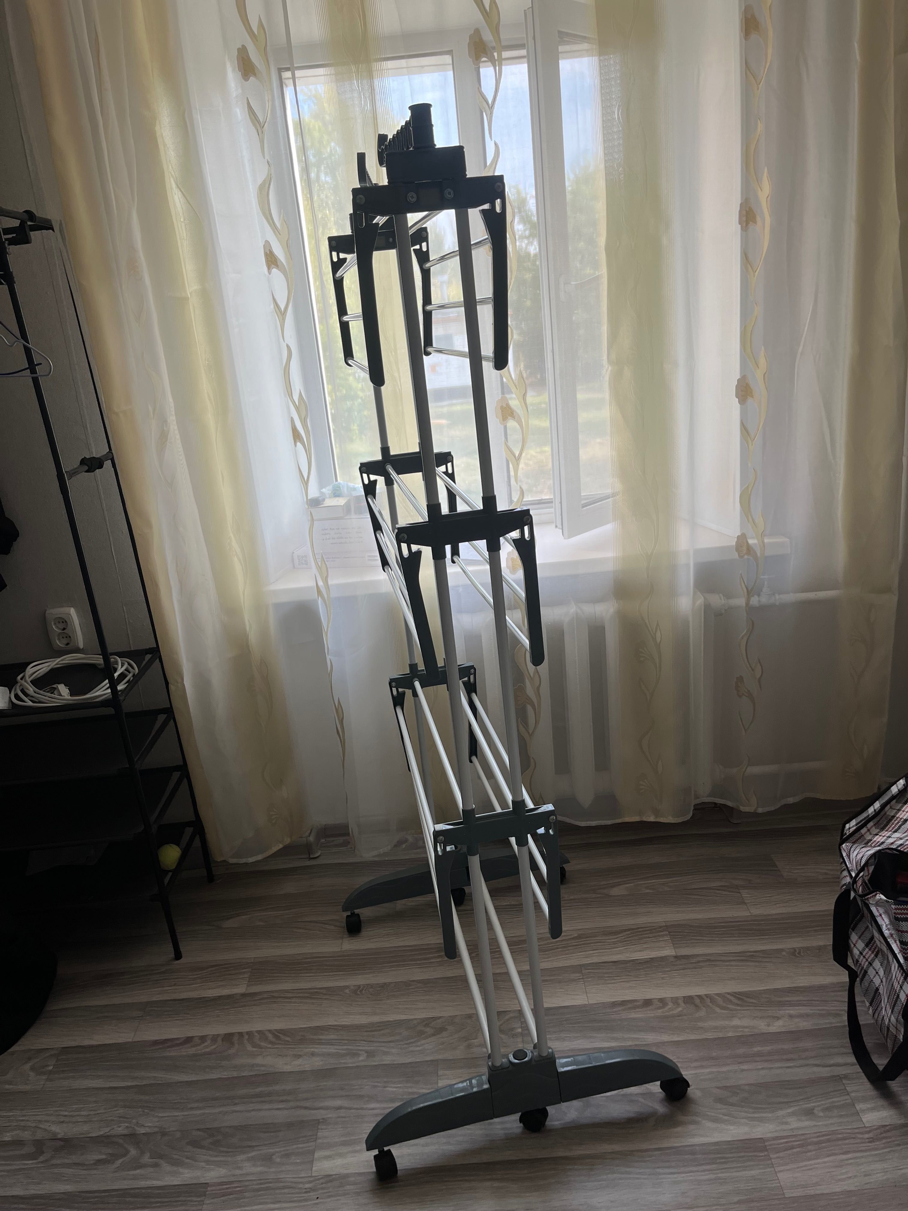 Продам вертикальную сушилку для белья HELEX Home