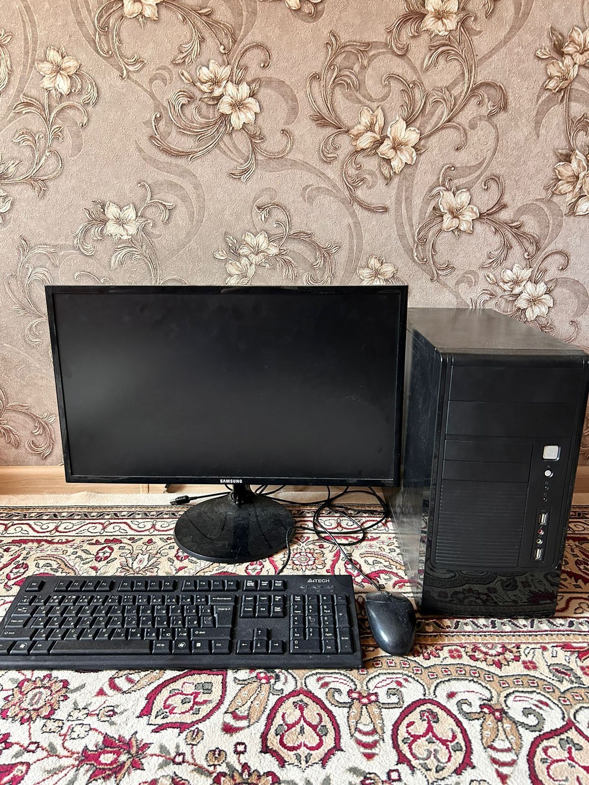 Продам компьютер с процессором, клавиатура, мышка