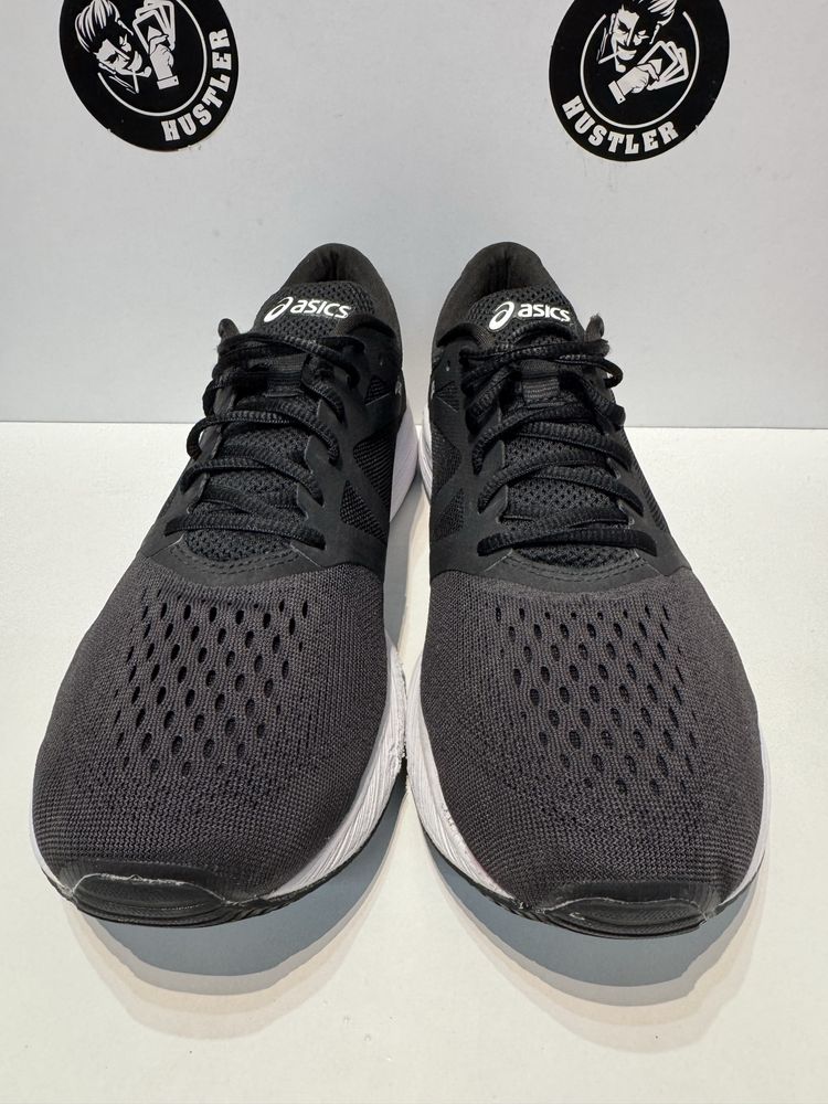 Маратонки ASICS .Номер 45