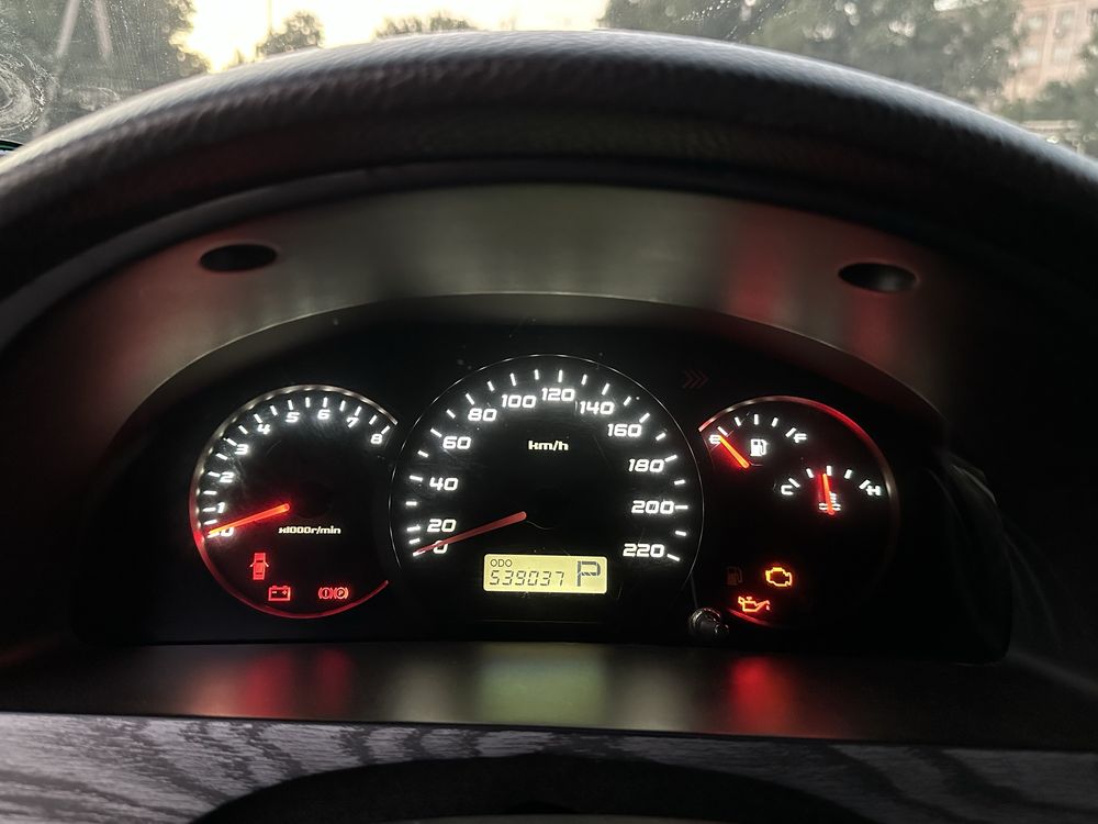 Lacetti 1.8 3-pozitsiya Full Avtomat karobka Korea sotiladi
