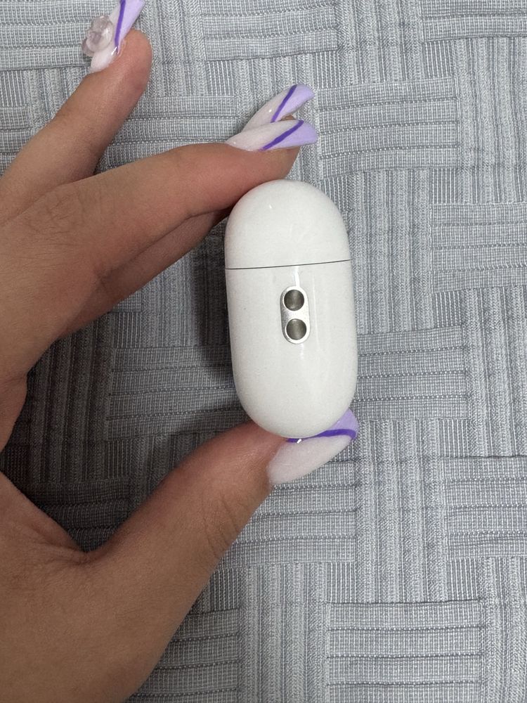 Apple AirPods Pro 2 кейс
