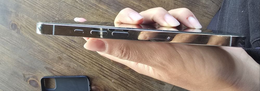 Iphone 13 Pro 256 GB + Часовник Aplle Watch 3